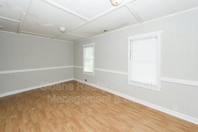 Building Photo - 2212 Townsend Rd