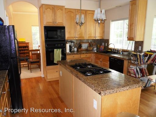 Building Photo - 2274 Schooner St