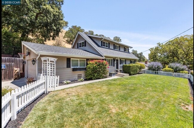 Foto del edificio - 1600 Springbrook Rd