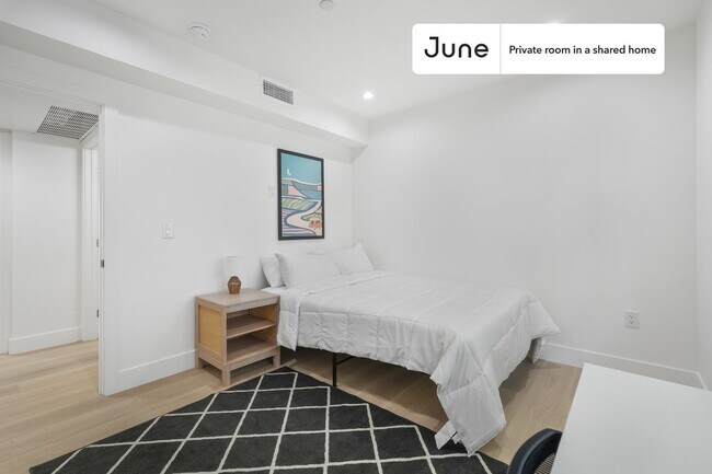 Foto del edificio - Room in Shared 3 bed/2 bath home