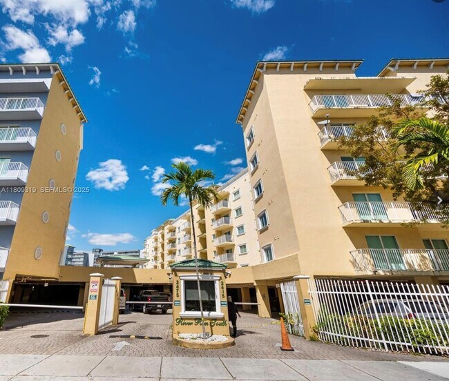 Foto del edificio - 2415 NW 16th St Rd