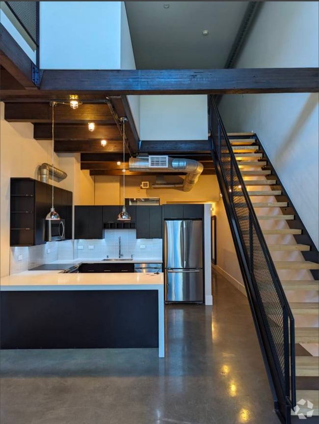 Building Photo - 333 Santana Row