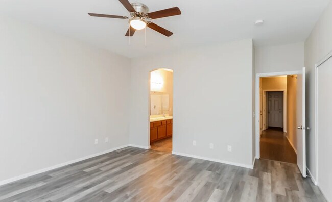 Foto del edificio - 7354 Tamoshanter Way