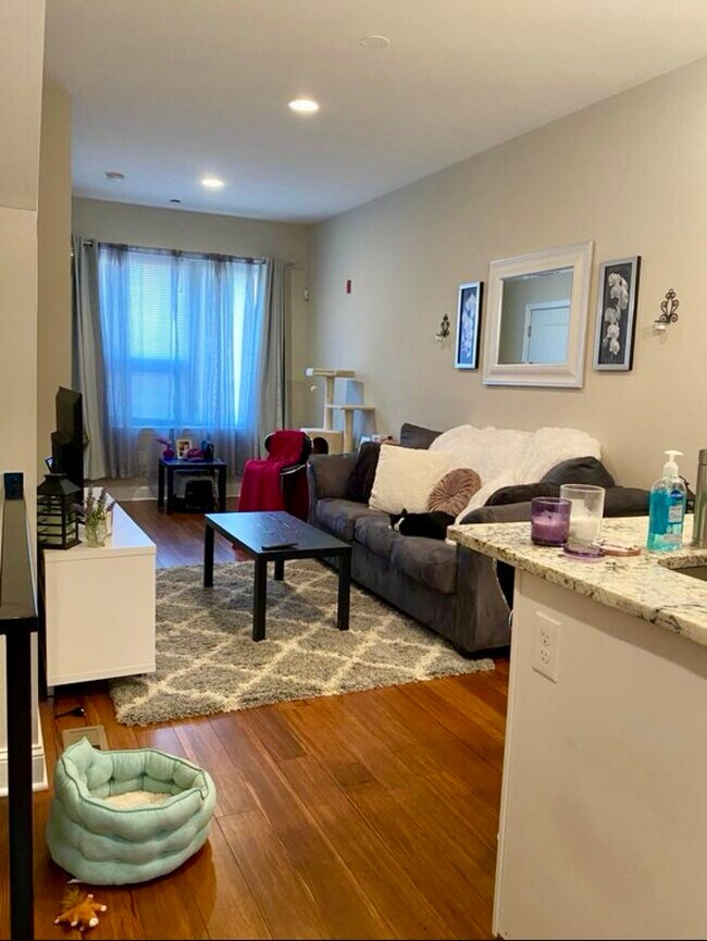Foto del edificio - 2638 Ellsworth St