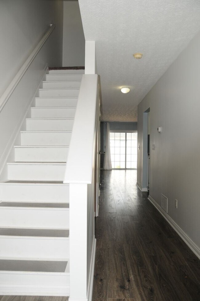 4668 Cadmus Dr, Columbus, OH 43228 Townhome Rentals in Columbus OH