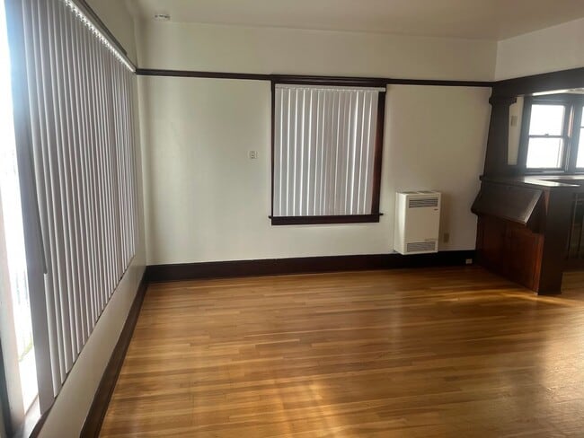 Foto del edificio - DEA-1061-KALMIA ST