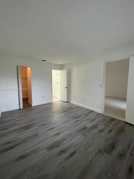 Foto del edificio - 861 NE 209th Terrace
