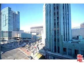 Building Photo - 3810 Wilshire Blvd