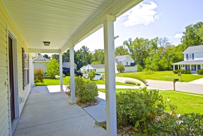 Building Photo - Beautiful Home in Hanahan