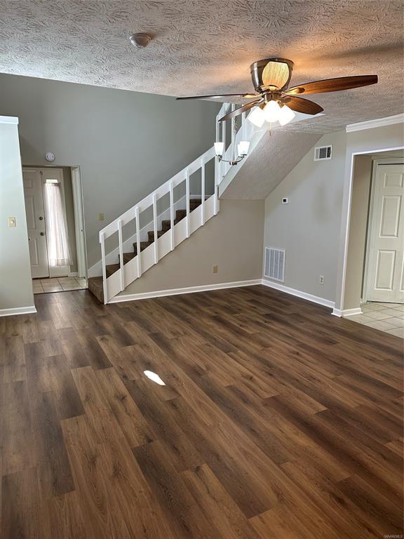 Building Photo - 5967 Carmel Dr