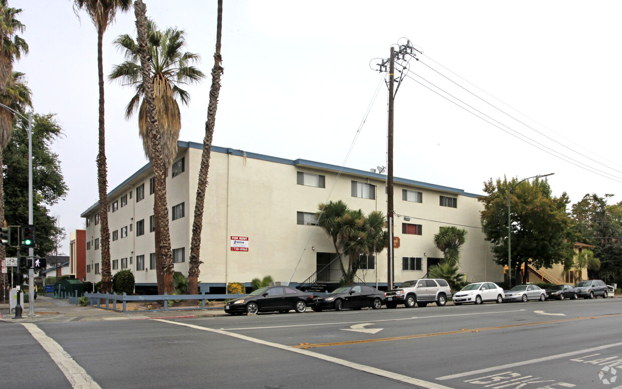 Primary Photo - El Dorado Apartments