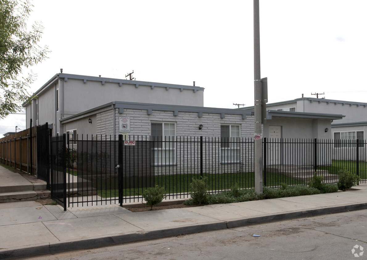 Building Photo - 22827 Adrienne Ave