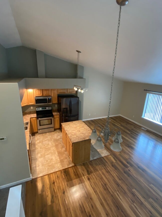 Building Photo - 2451 W Success Dr