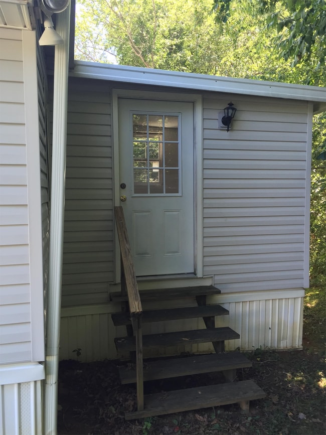 Building Photo - 47 Hickory Tree Rd