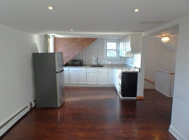 Foto del edificio - 328 Mt Prospect Ave