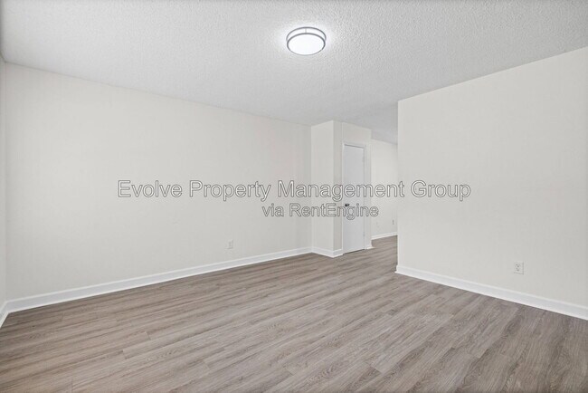 Foto del edificio - 4537 Whiteside St