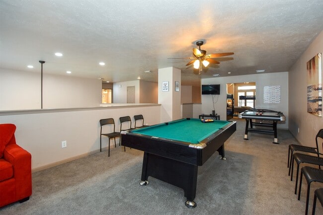 Building Photo - 10102 White Oak Trail Ln