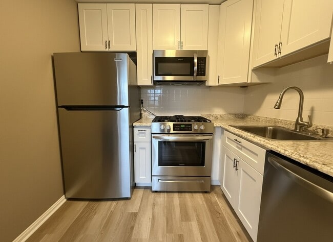 Foto del edificio - 214 Meadowview Ln