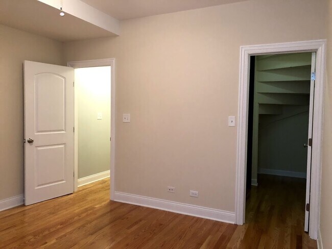 Foto del edificio - 2222 N Bissell St