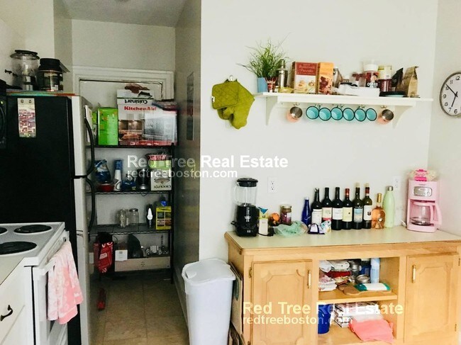 Foto del edificio - 28 Ransom Rd