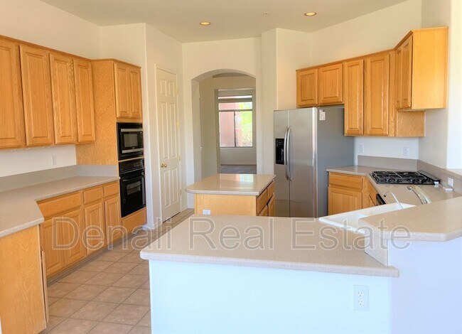 Foto del edificio - 9331 E Mark Ln