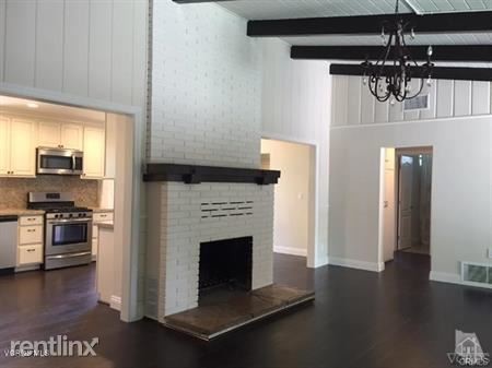Building Photo - 3 br, 3 bath House - 3681 Valencia Ave