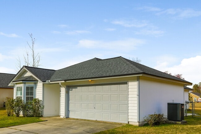 Building Photo - 1811 Sheraton Lakes Cir