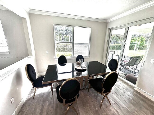 Foto del edificio - 4022 Large Leaf Ln