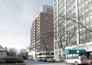 Building Photo - Park View East