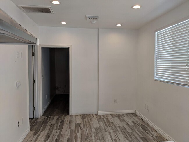 Building Photo - 10139 Bevis Ave