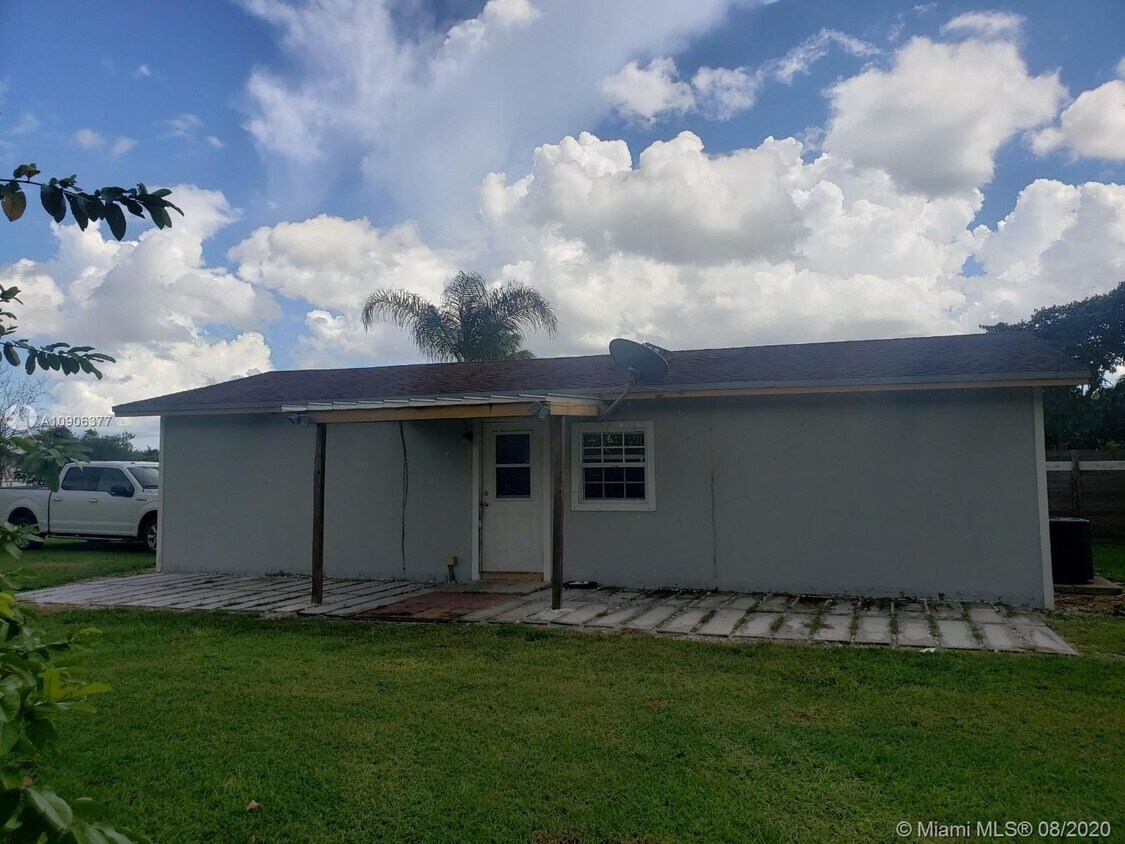 Primary Photo - 20891 SW 244th St