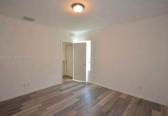 Building Photo - 2221 Carver Ave