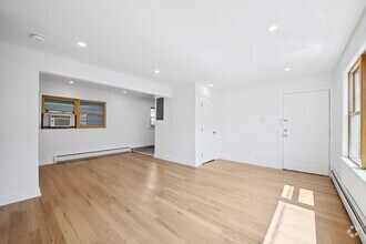 Building Photo - 307 9th St