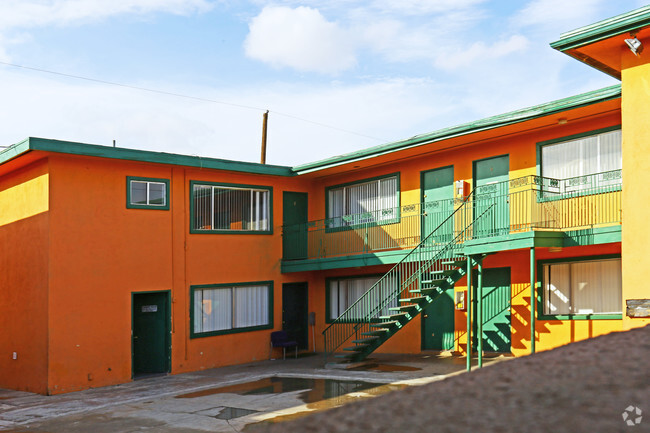 Building Photo - Mountain View Apartments