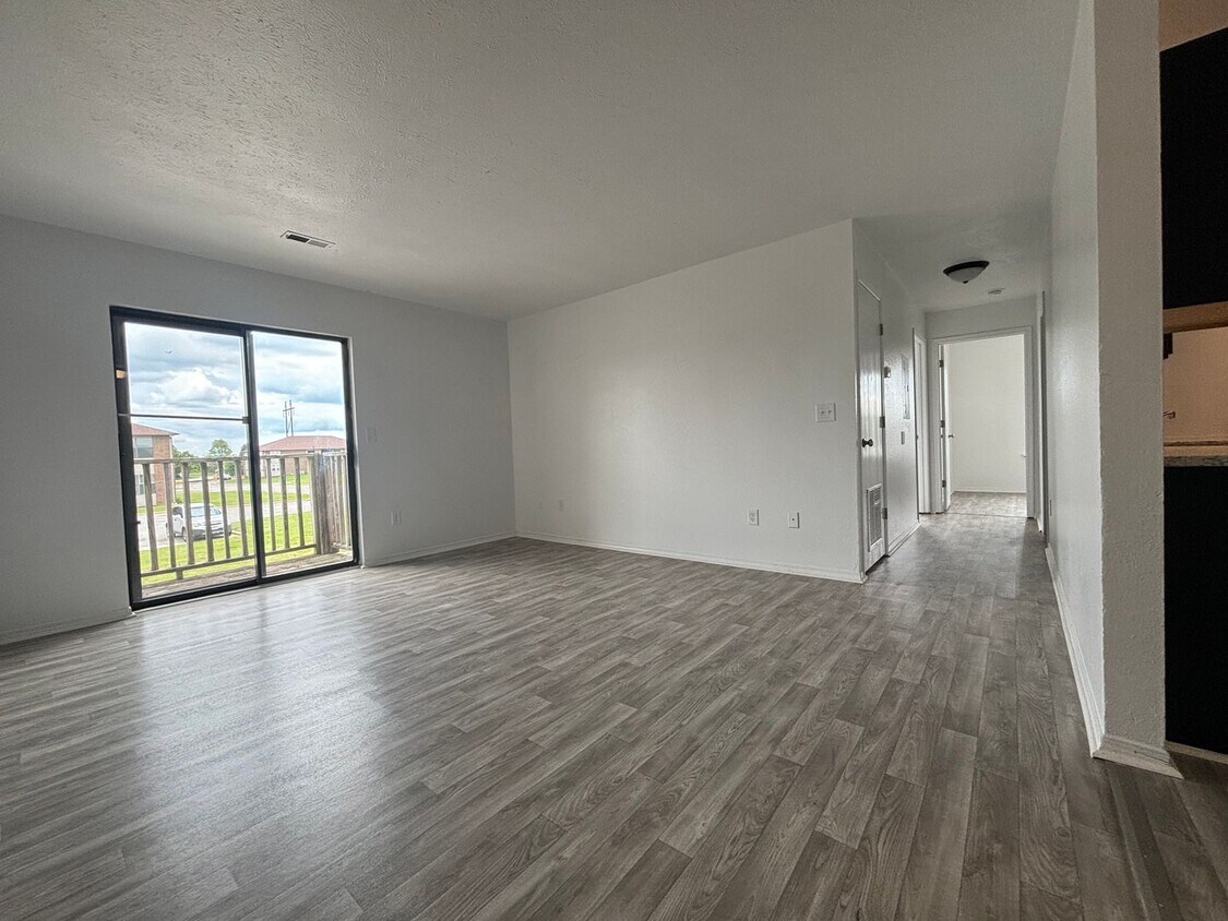 745 Brett Cir Unit Nixa Apartments, Nixa, MO 65714 Room for Rent in