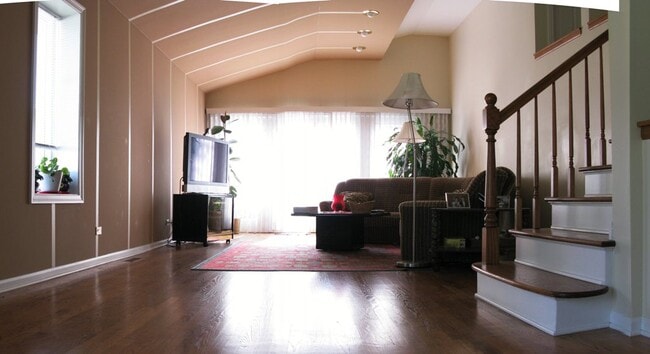 Foto del edificio - 1644 Midland Ave