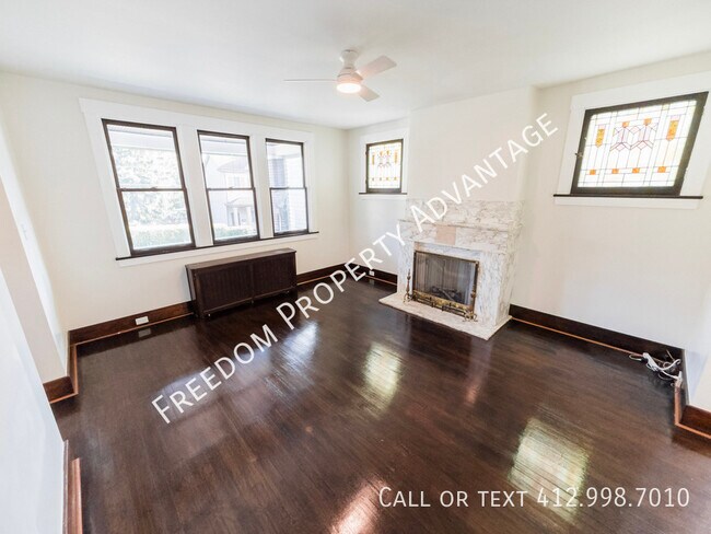 Building Photo - 156 Ormsby Ave
