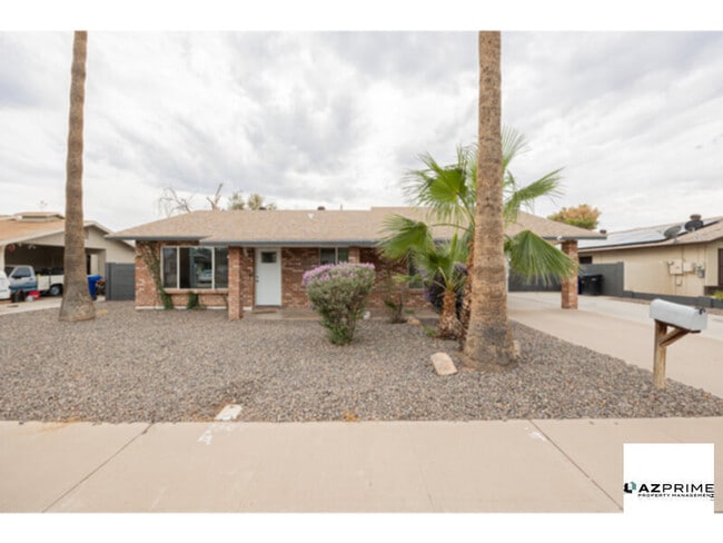 Building Photo - Furnished 3/2 Chandler House - Style, Spac...