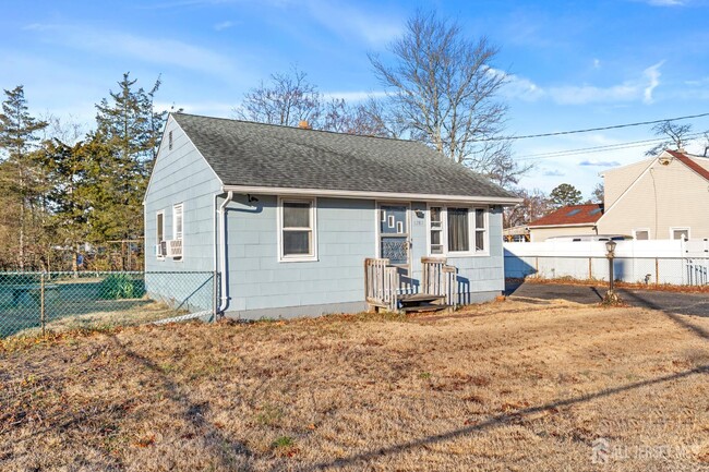 Building Photo - 1283 Englishtown Rd