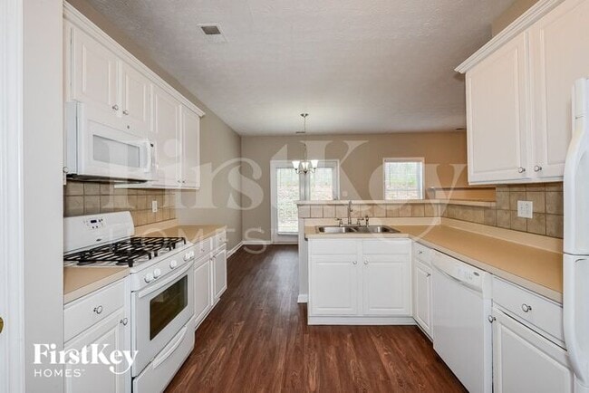 Building Photo - 740 Winbrook Drive