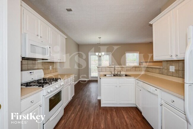 Foto del edificio - 740 Winbrook Drive
