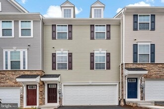 Building Photo - 324 Paca Gardens Ln
