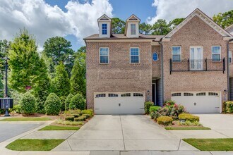Building Photo - 1450 Edgebrook Ct NE