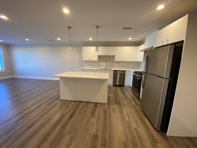 Photo - 918 Providence Hwy Apartment