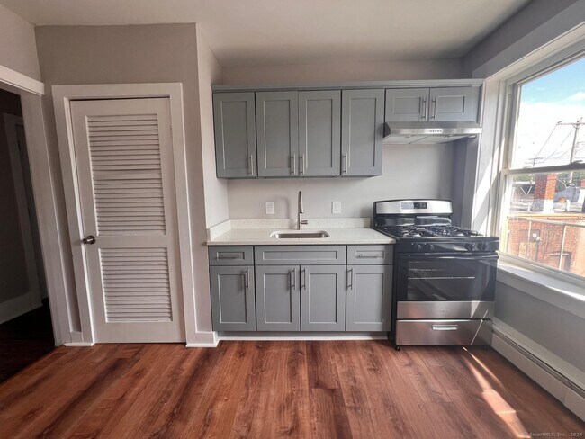 Foto del edificio - 1160 Dixwell Ave