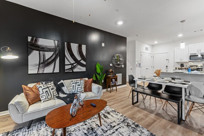 Foto del edificio - 597 Wildlight Ave