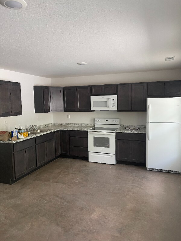 Primary Photo - 2753 Brody Ln