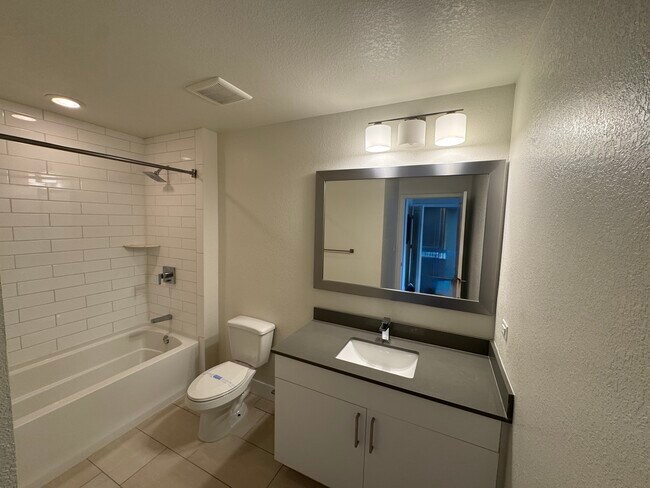 Foto del edificio - 430 NE 31st St