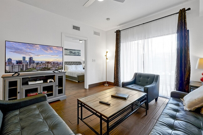 Building Photo - 12550 Floridays Resort Dr
