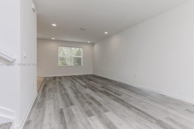 Building Photo - 2871 NW Treviso Cir